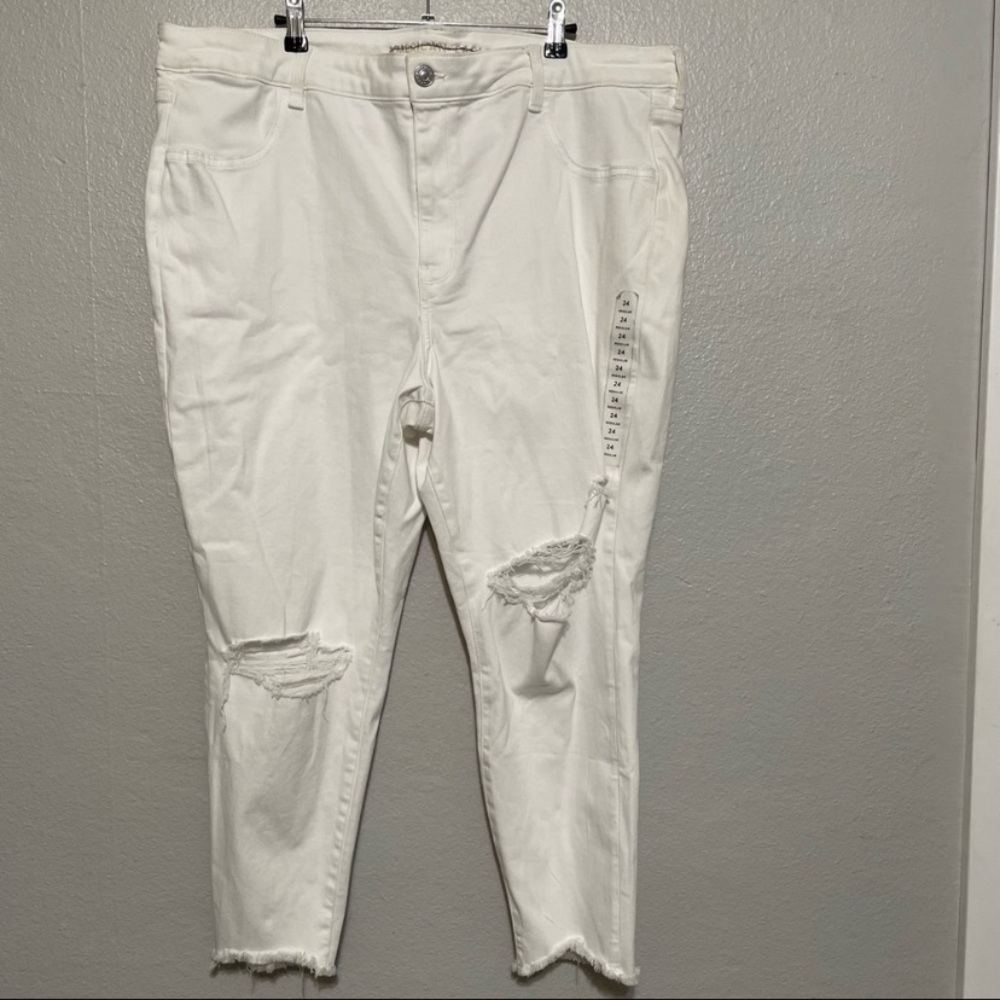 American Eagle Outfitters Distressed White Ankle Jeans plus size 22w 2X NWT - Picture 2 of 9